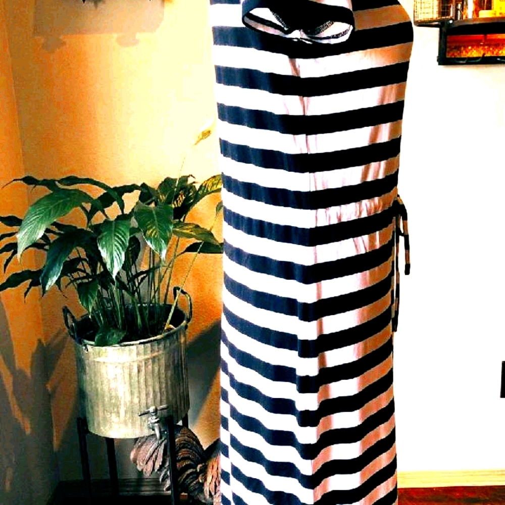 NWT Calvin Klein Dress size 6
